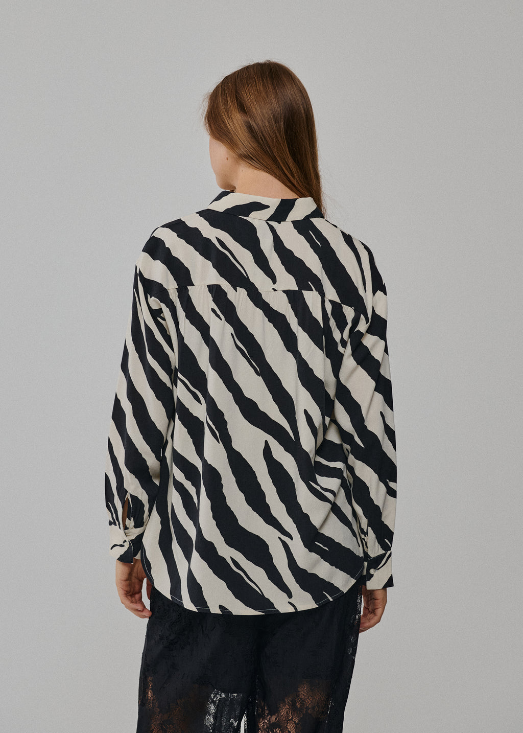 SAYMKITT SHIRT